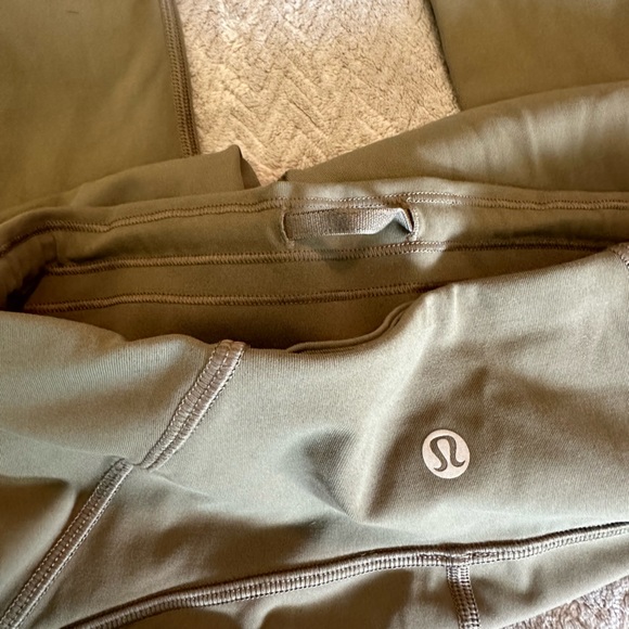 lululemon train times leggings w/ mesh bottom - Picture 6 of 7